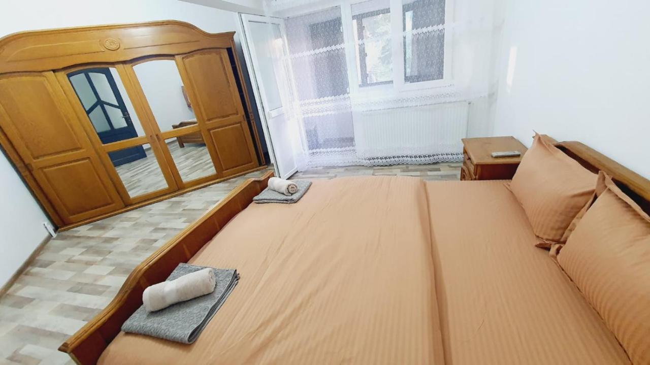 Apartament Radoi Leilighet Drobeta Turnu Severin Eksteriør bilde